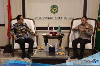 Kapolrestabes Medan melakukan kunjungan Silahturahmi ke Walikota Medan Dalam Menjaga Kambtibmas di Kota Medan